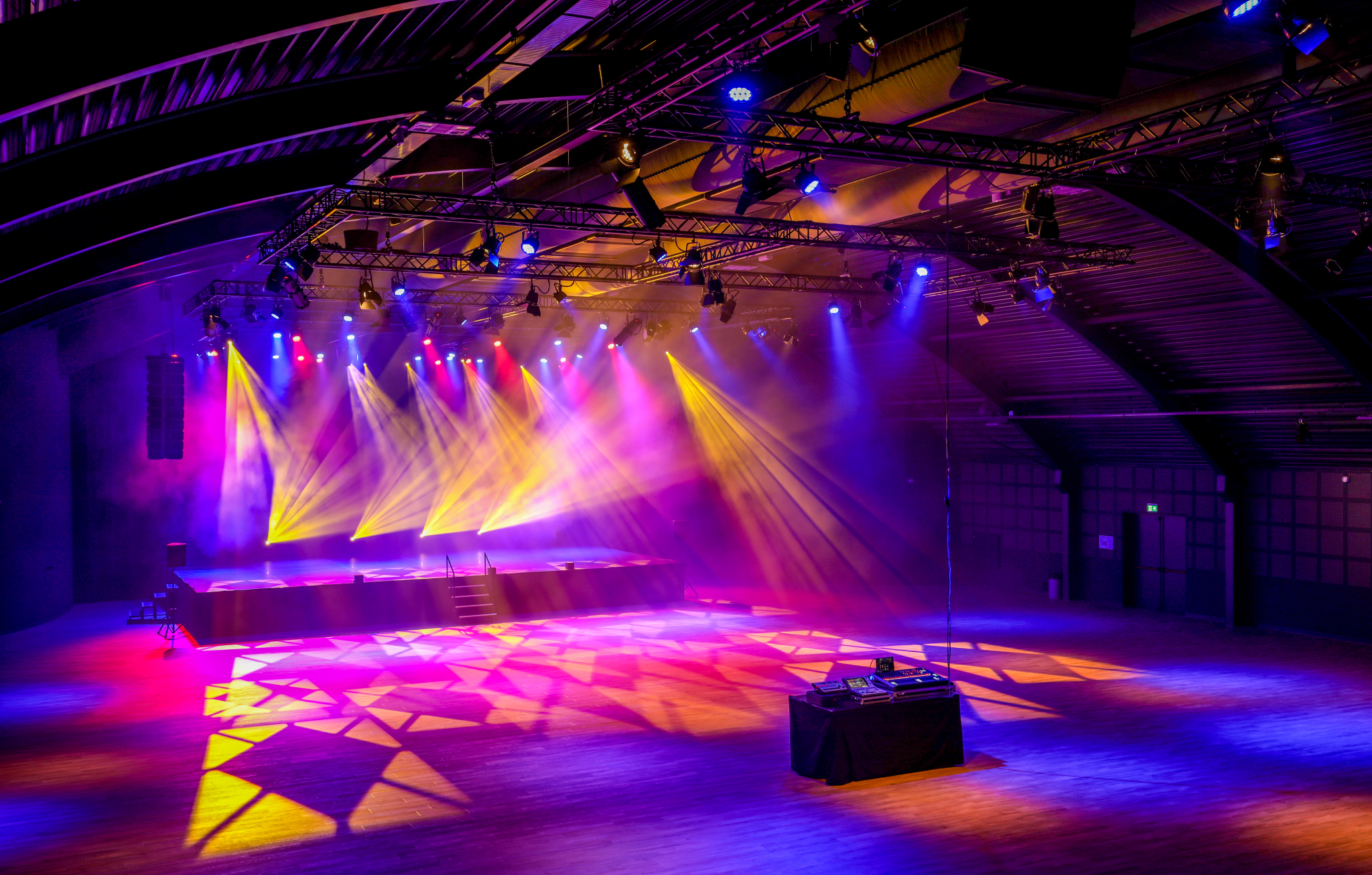 Licht en geluid voor Evenementenhal Texel